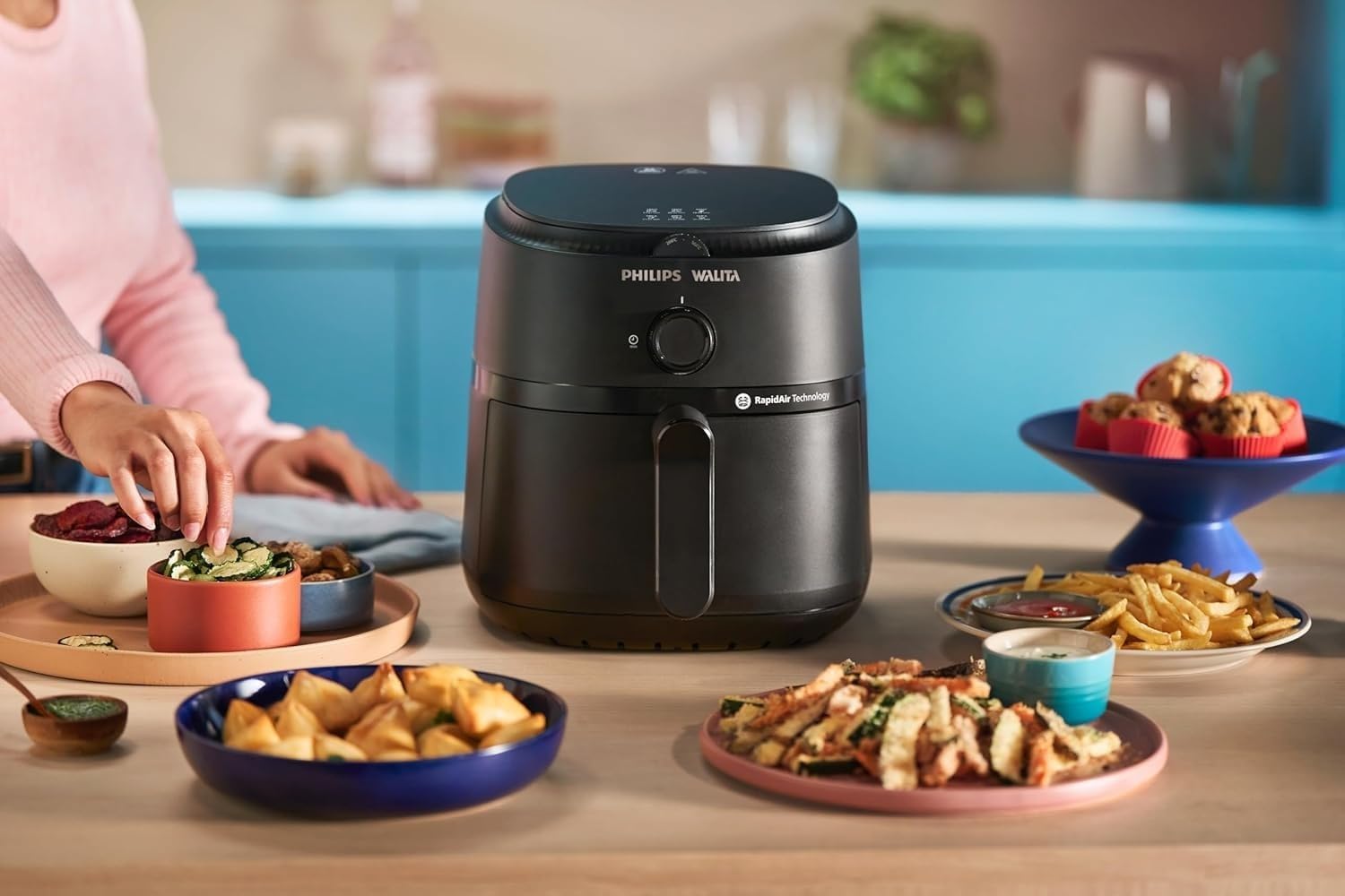 Philips Walita Fritadeira Airfryer Série 1000 XL - 6,2 litros, Tecnologia RapidAir, 12 Modos de Preparo, Até 90% Menos Óleo, 2 anos de garantia, Controle Analógico, Preta, 110v (NA130/00)