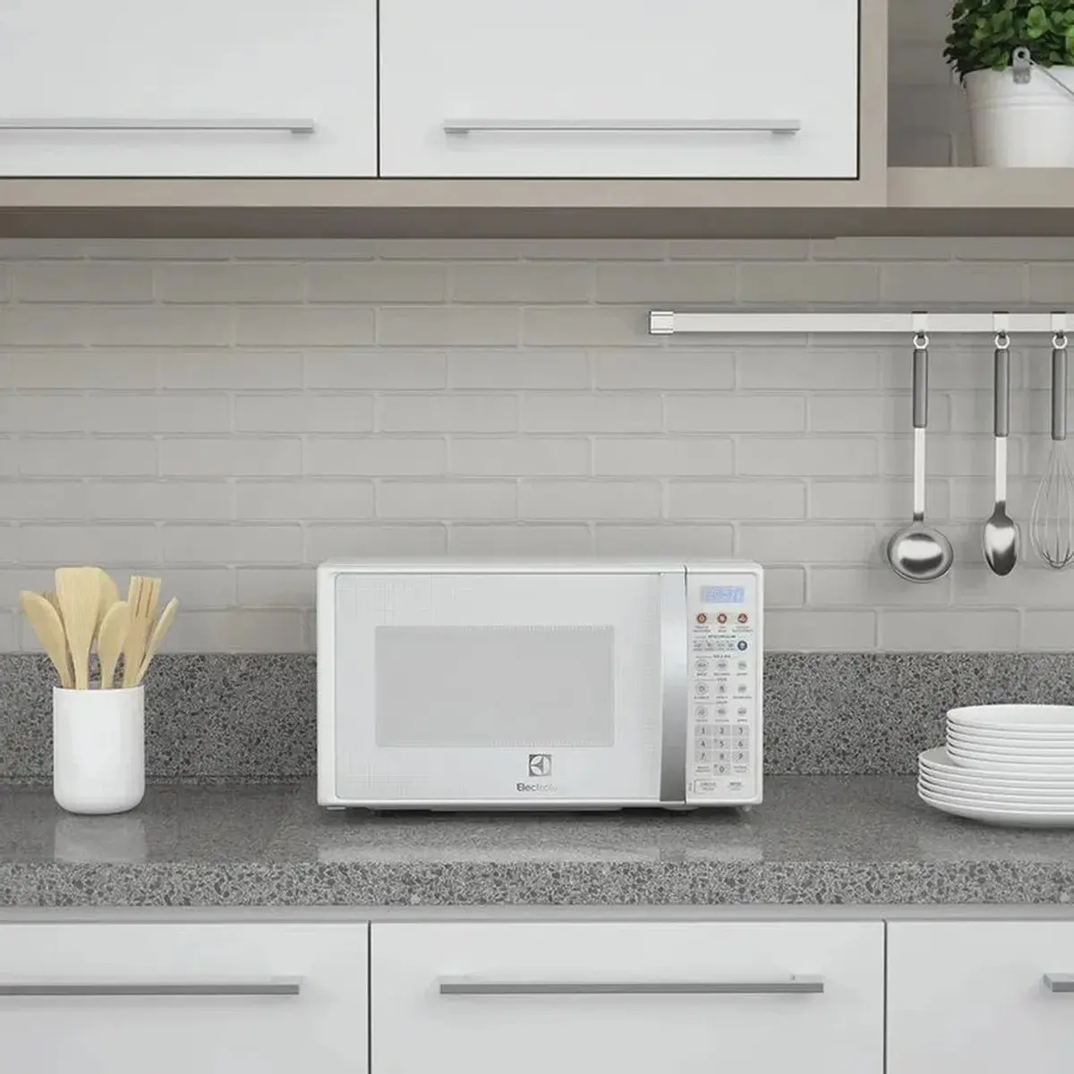 Micro-ondas MTO30 20L Com Função Tira Odor e Descongelar - Bivolt 110V/220V